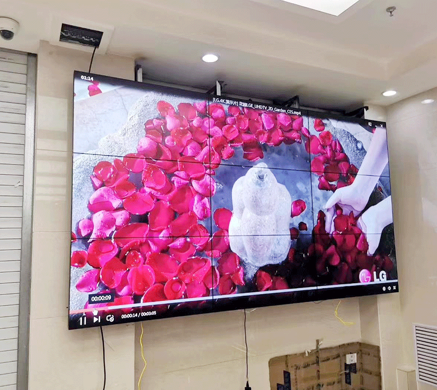 广西南宁某科技公司3x3共9块液晶拼接屏安装完工
