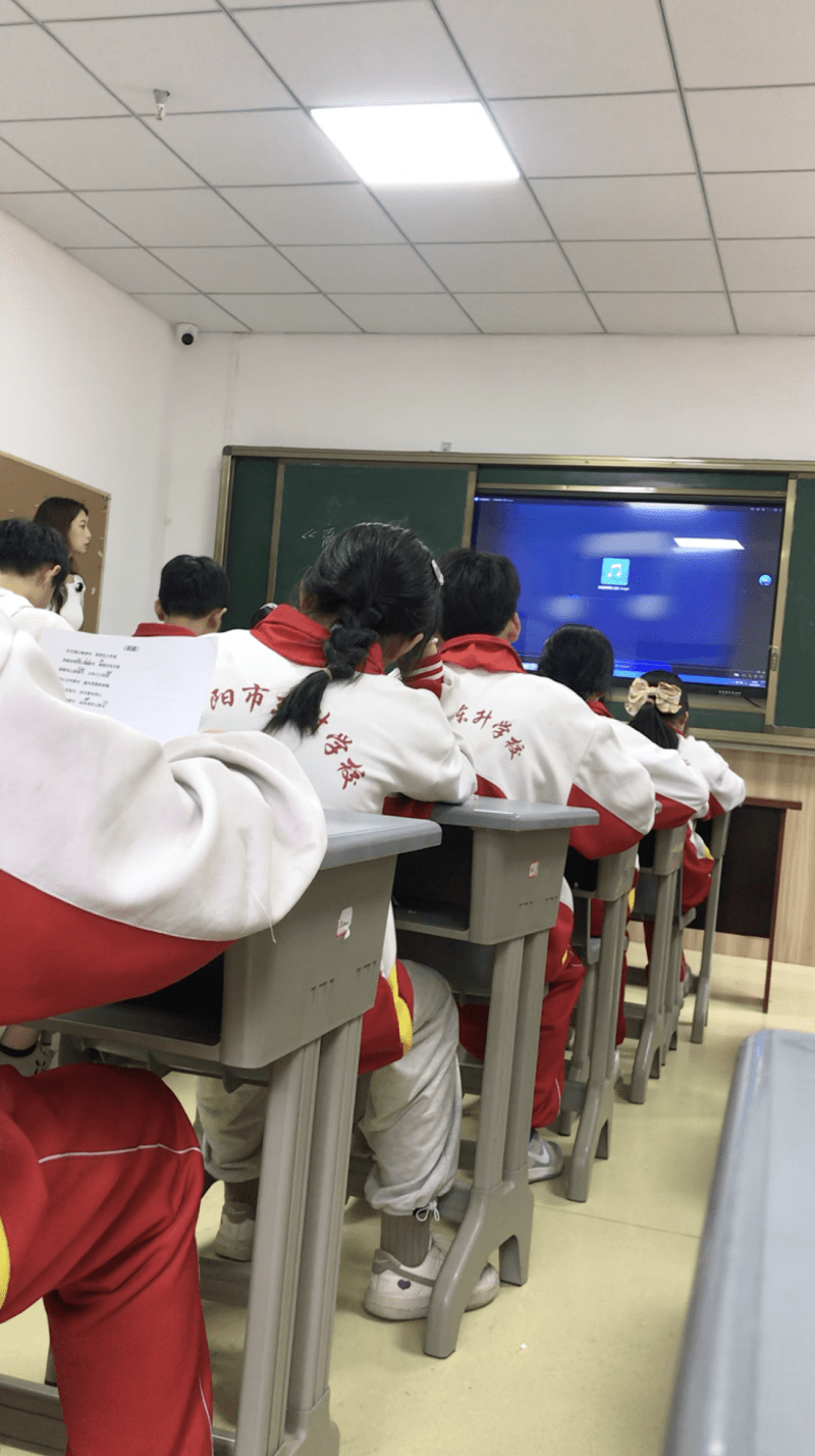 Z世代社交逃离之问，传统平台为何难获年轻之心？