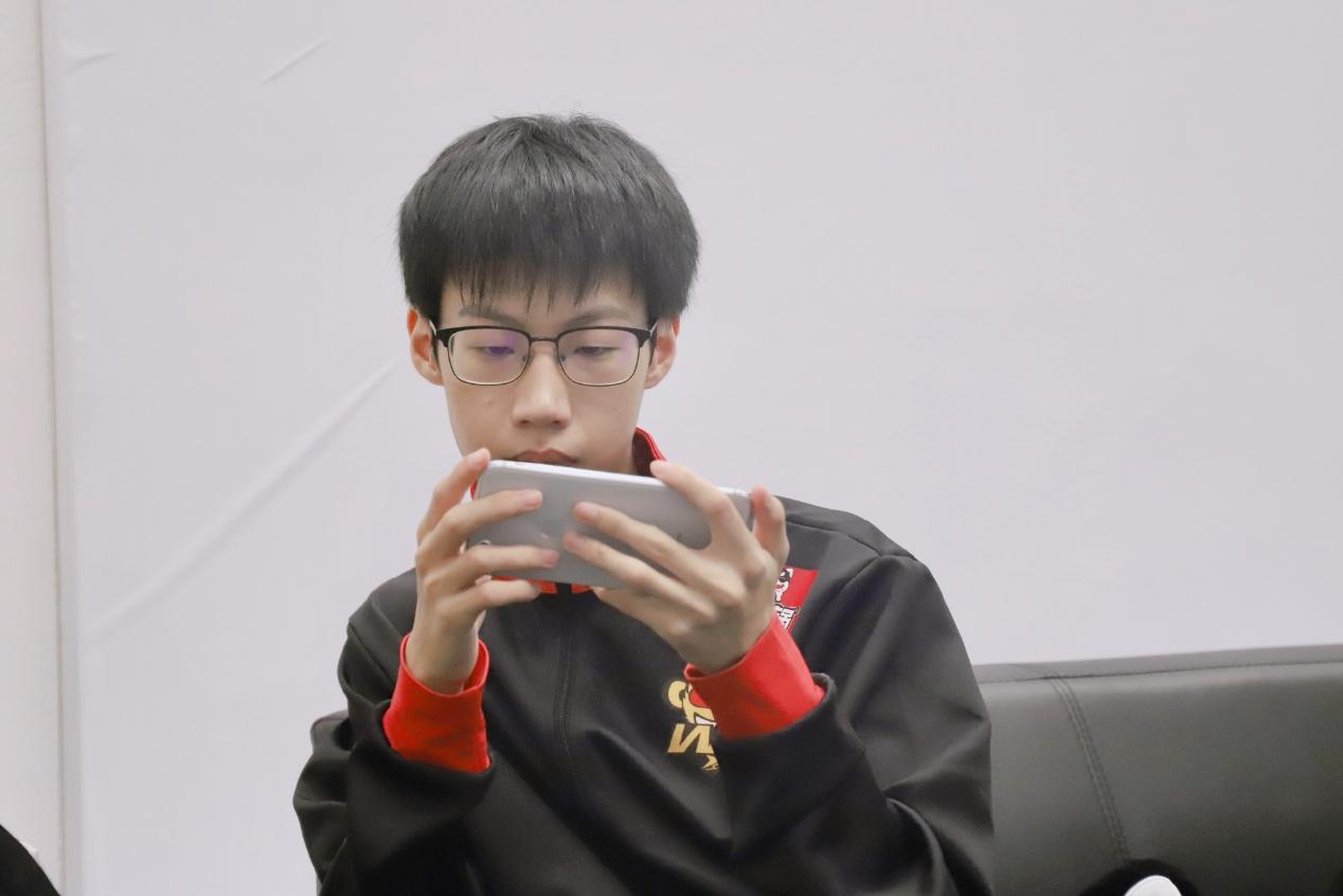 压力释放新港湾，探索聊天软件的心灵治愈力
