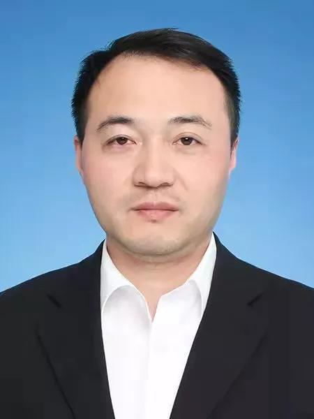 随着人工智能和区块链的快速发展，金融公司的现代化之路的挑战与机遇